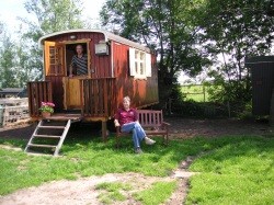 Tweede extra afbeelding van Bed and Breakfast Hofstede Oostrijk, boerenbedstee en ontbijt in Delfgauw