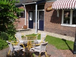 Tweede extra afbeelding van Bungalow, vakantiehuis Pierewaai in Oostwold