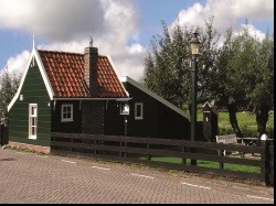 Vergrote afbeelding van Vriendendag Het kleinste huisje in Schermerhorn